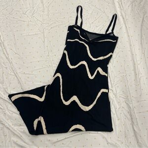 RIHOAS Black and Cream Midi Dress - Black Wave Mermaid Hem Knit Midi Dress